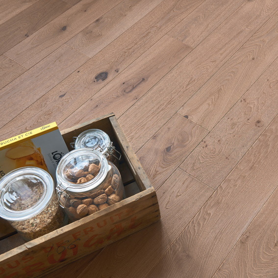 PARQUET DIVA 184 R+L CHENE ZENITUDE CAFE CREME 14X184MM 4 CHANFREINS - VERNIS MAT  - SUPPORT CP