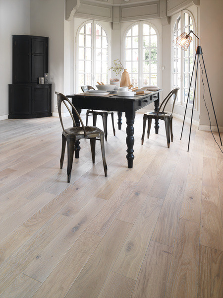 PARQUET BATON ROMPU R+L 139 CHENE ZENITUDE ORIGINE TUFEAU 14X139MM 4 CHANFREINS DONT 2 VIEILLIS - HUILE - SUPPORT CP