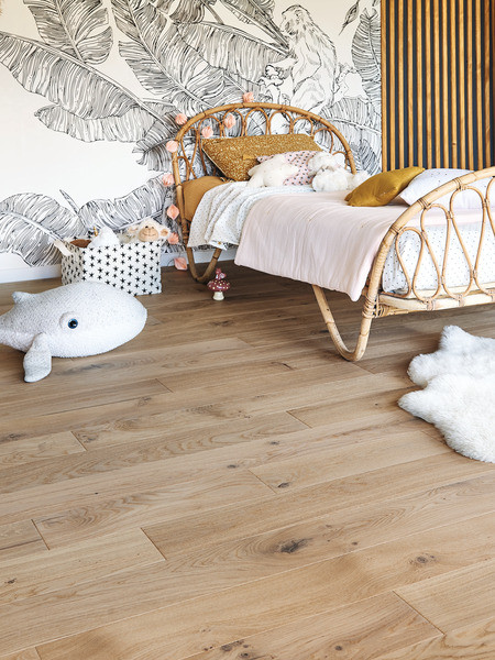 PARQUET DIVA 139 CLIC CHENE ZENITUDE BOIS FLOTTE 12X139MM 4 CHANFREINS -VERNIS MAT- SUPPORT HDF