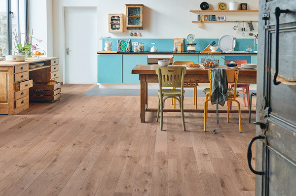 PARQUET DIVA 139 CLIC CHENE ZENITUDE CAFE CREME  12X139MM 4 CHANFREINS- VERNIS MAT - SUPPORT HDF