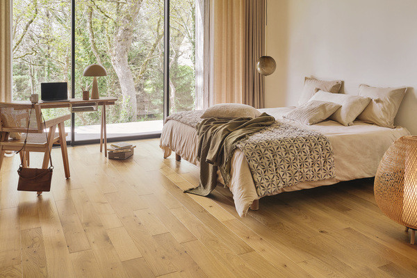 PARQUET DIVA 139 CLIC CHENE AUTHENTIQUE MIEL 14X139MM 4 CHANFREINS - VERNIS MAT- SUPPORT HDF