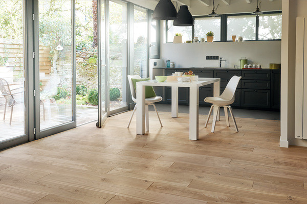 PARQUET DIVA 184 CLIC CHENE ZENITUDE BOIS FLOTTE 14X184MM 4 CHANFREINS - VERNIS GRAND TRAFIC - SUPPORT HDF