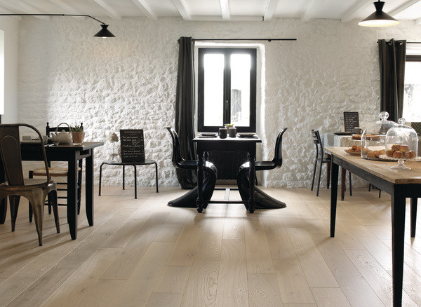 PARQUET DIVA 184 R+L CHENE AUTHENTIQUE SAPHIR  14X184MM 4 CHANFREINS - VERNIS MAT - SUPPORT CP