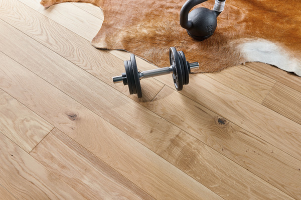 PARQUET DIVA 184 CLIC CHENE INTENSO BOIS FLOTTE 14X184MM 4 CHANFREINS - VERNIS MAT - SUPPORT HDF