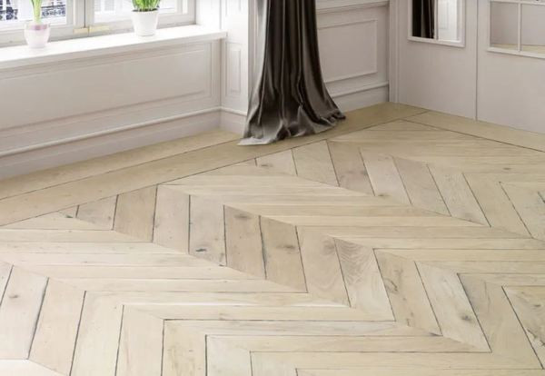PARQUET LOFT PRO CHENE OPERA 16X90MM POINTE/HONGRIE 45° - CHOIX RUSTIQUE/CAMPAGNE - VERNIS INCOLORE VIEILLI -RL