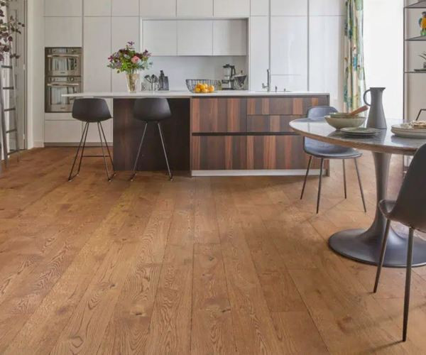 PARQUET LOFT PRO CHENE LOUVRE 20X180MM 2 CHANFREINS - CHOIX RUSTIQUE/CAMPAGNE - VIEILLI STRUCTURE VERNI MAT 1184