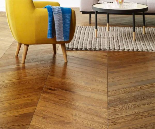 PARQUET LOFT PRO CHENE POINTE/HONGRIE 38° COGNAC 16X130X800MM CHOIX RUSTIQUE/CAMPAGNE VERNIS MAT