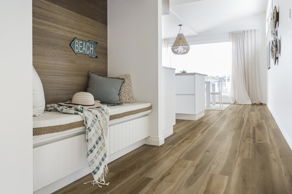SOL CORETEC ESSENTIALS 1500+ SERIES 50LVRE 2087 OCALA WALNUT 1500X228X8,5MM 2 CHANFREINS COLIS DE 2,05M2