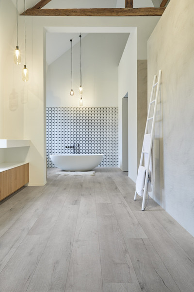 SOL CORETEC ESSENTIALS 1800+++ SERIES 50LVRE 2293 FREMONT OAK 1830X228X8MM 2 CHANFREINS COLIS DE 2,50M2