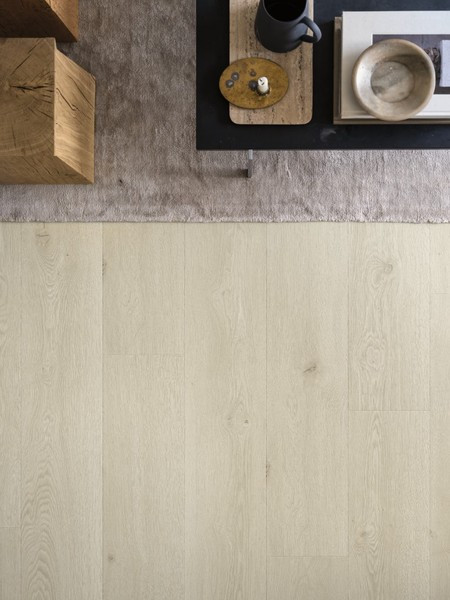 SOL STRATIFIE PERGO ODENSE 4 CHANFREINS 2050X240X9.5MM L0363-06799 CHENE GLACIER - COLIS 2.952M2