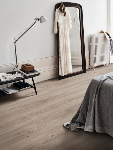 SOL STRATIFIE PERGO STAVANGER PRO 4 CHANFREINS 1380X278.5X8MM L0245-04997 CHENE NORDIQUE - COLIS 2.306M2