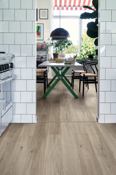 SOL STRATIFIE PERGO BERGEN PRO 4 CHANFREINS 1380X156X8MM L0246-05007 CHENE GRIS CONFORT - COLIS 1.722M2