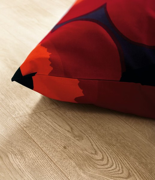 SOL STRATIFIE PERGO ESPOO 0V SANS CHANFREINS 1200X190X7MM L0364-04392 CHENE DE COUVENT - COLIS 1.824M2