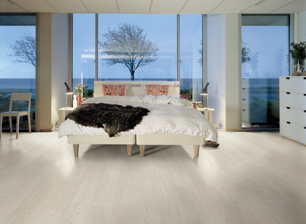 SOL STRARIFIE PERGO ARENDAL 4 CHANFREINS 1380X190X9MM L0339-04289 CHENE CAP NORD - COLIS 1.573M2 - S/CDE