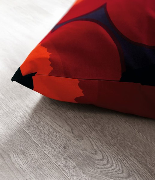 SOL STRATIFIE PERGO ESPOO 4V 4 CHANFREINS 1200X190X7MM L0365-04386 CHENE DE VIGNOBLE - COLIS 1.824M2