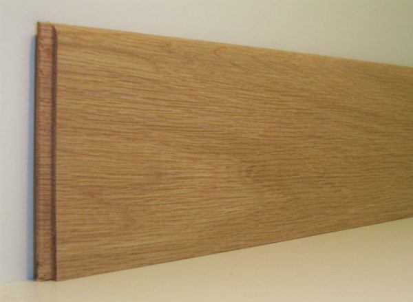 PLINTHE MASSIVE CHENE BRUT 14X100MM BORD ROND RUSTIQUE