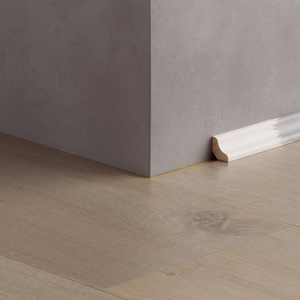 MOULURE PERGO 2400 X 17 X 17MM 04291