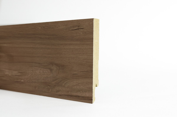 PLINTHE POUR MAESTRO LATT PEPPER OAK 2400X120X14MM - COLIS DE 2 PIECES