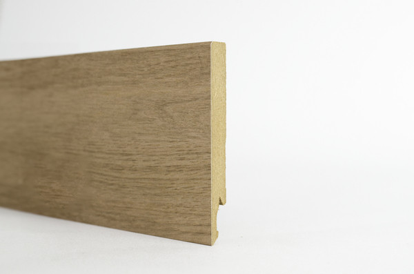 PLINTHE POUR MAESTRO LATT CASTEL OAK WA139 2400X120X14MM - COLIS DE 2 PIECES