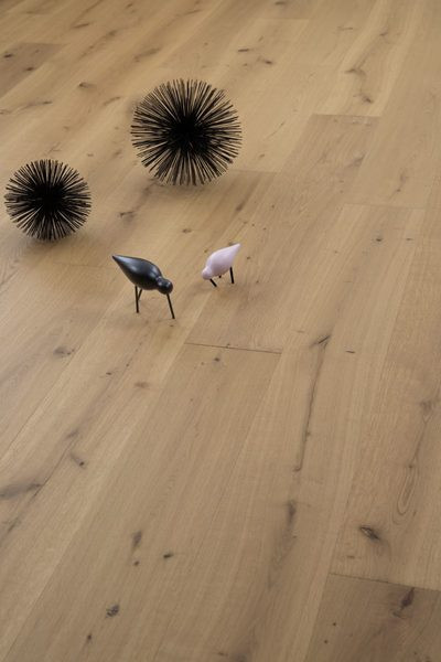 PARQUET LOFT COURCHEVEL 14X190MM 4 CHANFREINS - CHOIX SAUVAGE - FUME VERNIS INCOLORE - CLIC