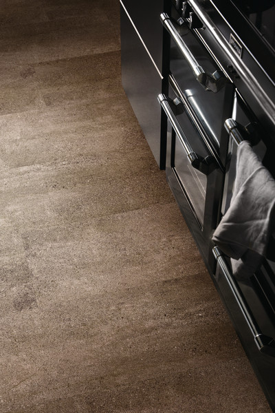 SOL LVT RIGIDE PERGO VISKAN PRO V4220-40300 610X303X4MM-GRES MOUILLE - COLIS 2,772M2